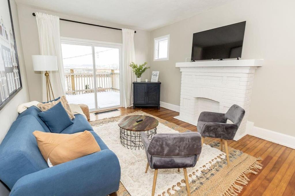 Cozy Riverfront Bungalow With Stunning Views Covington Bagian luar foto