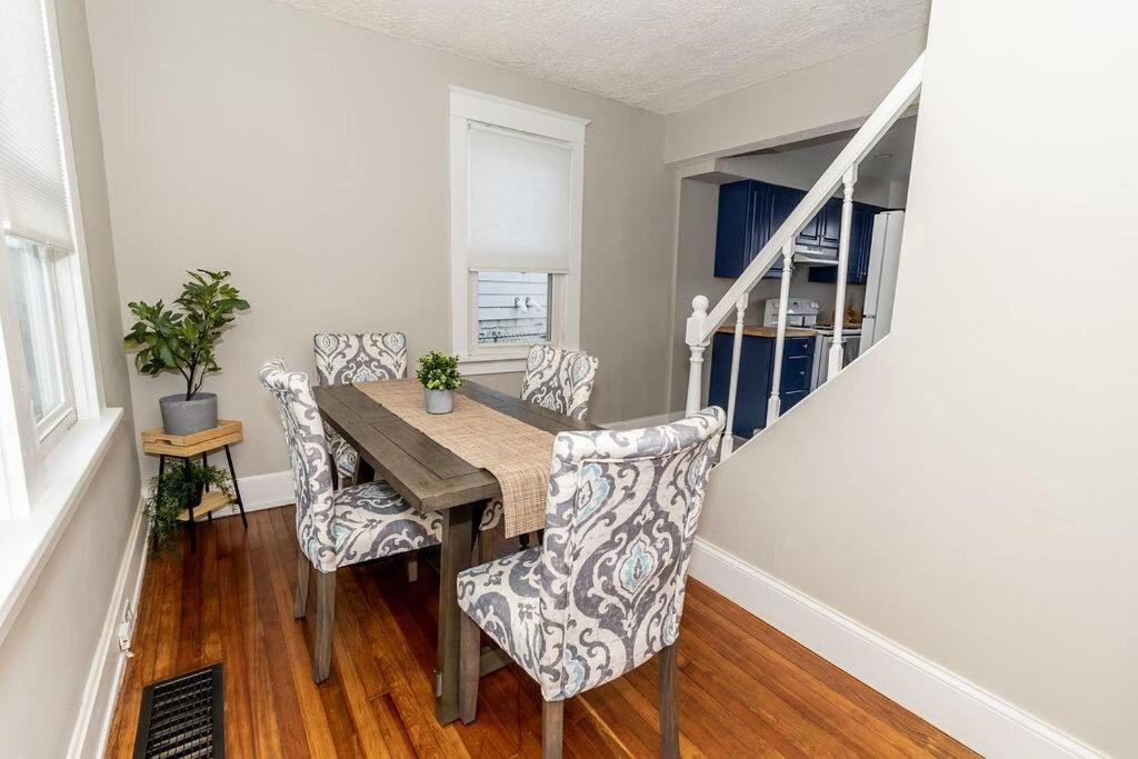 Cozy Riverfront Bungalow With Stunning Views Covington Bagian luar foto