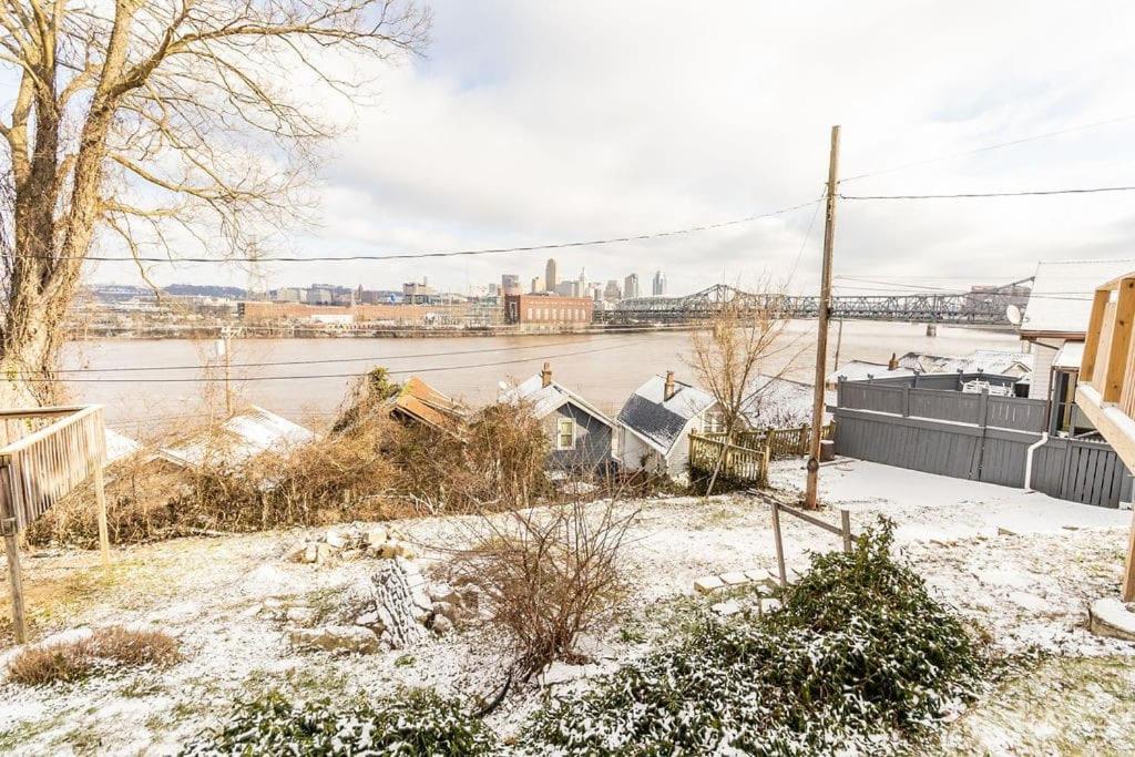 Cozy Riverfront Bungalow With Stunning Views Covington Bagian luar foto