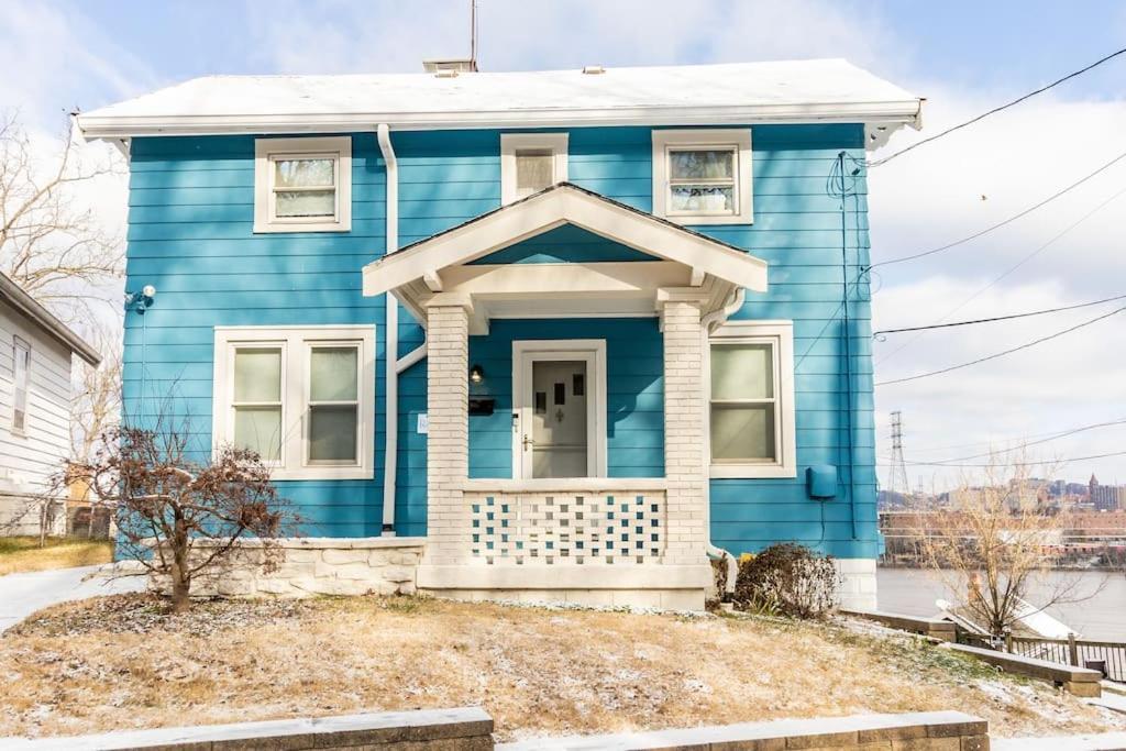 Cozy Riverfront Bungalow With Stunning Views Covington Bagian luar foto