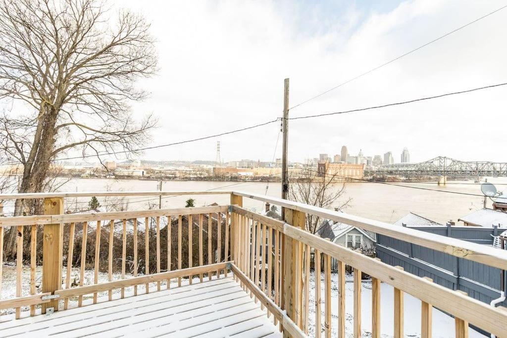 Cozy Riverfront Bungalow With Stunning Views Covington Bagian luar foto