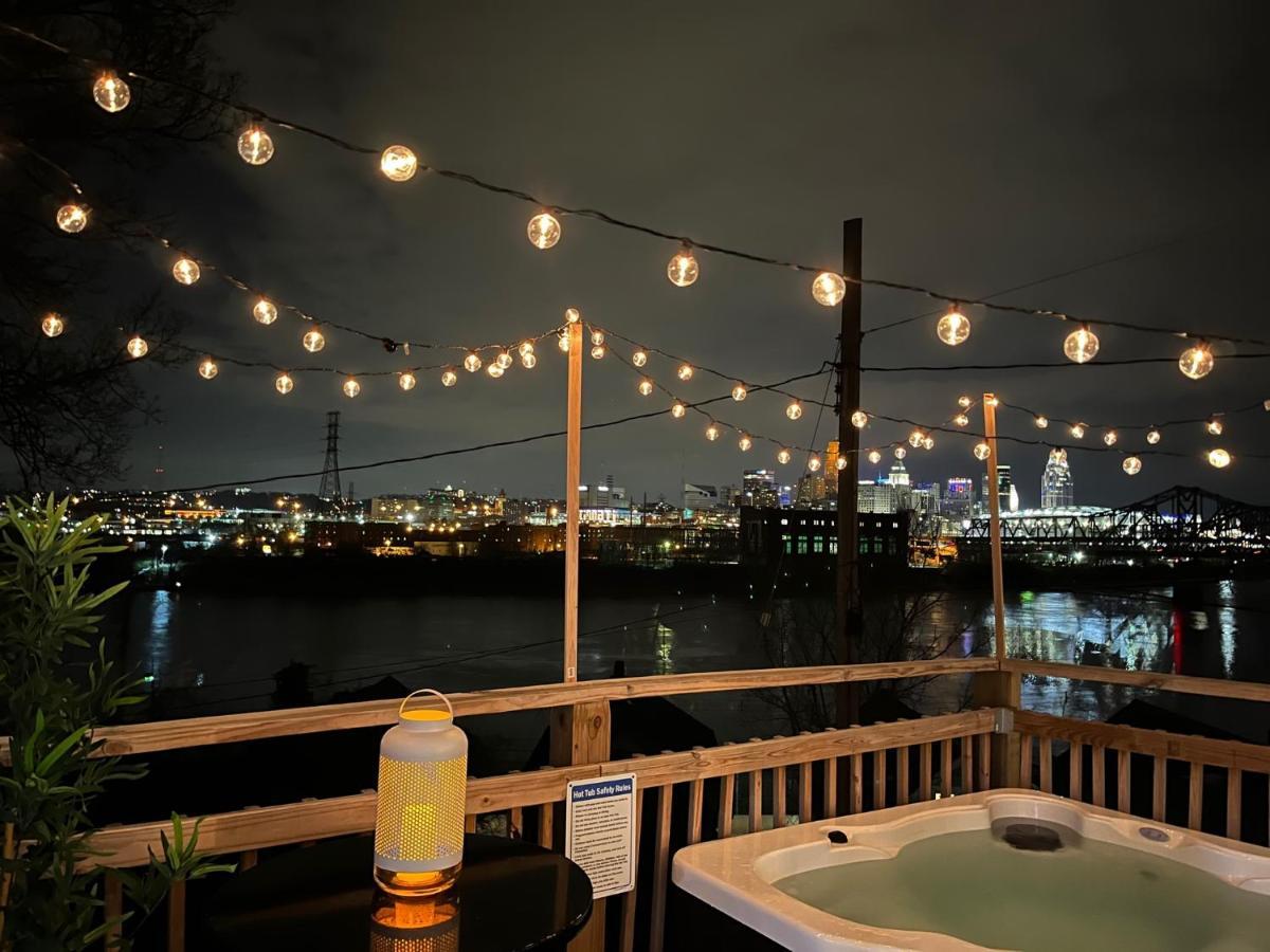 Cozy Riverfront Bungalow With Stunning Views Covington Bagian luar foto